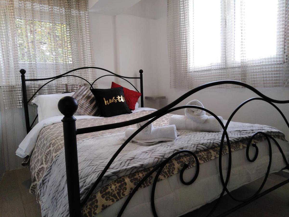 Katsikantaris Homes Paphos Bagian luar foto