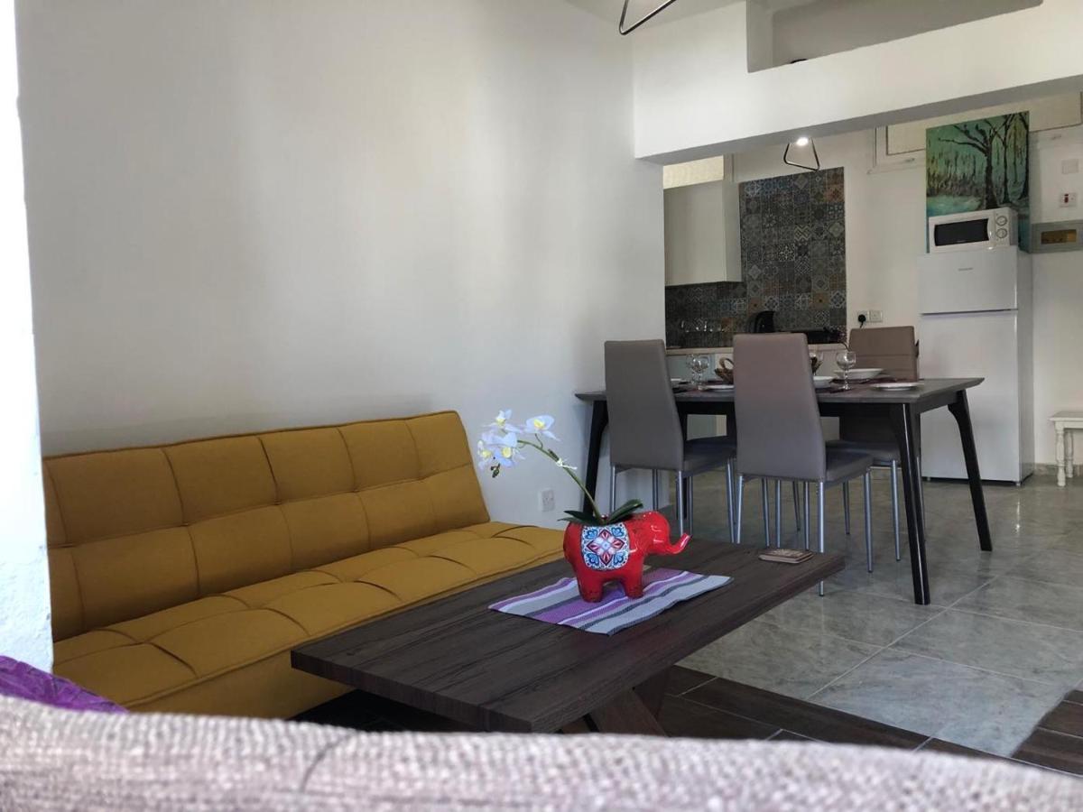 Katsikantaris Homes Paphos Bagian luar foto