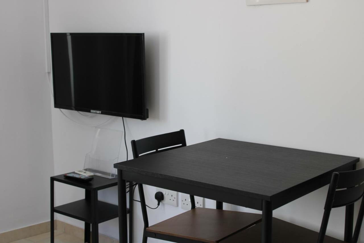 Katsikantaris Homes Paphos Bagian luar foto